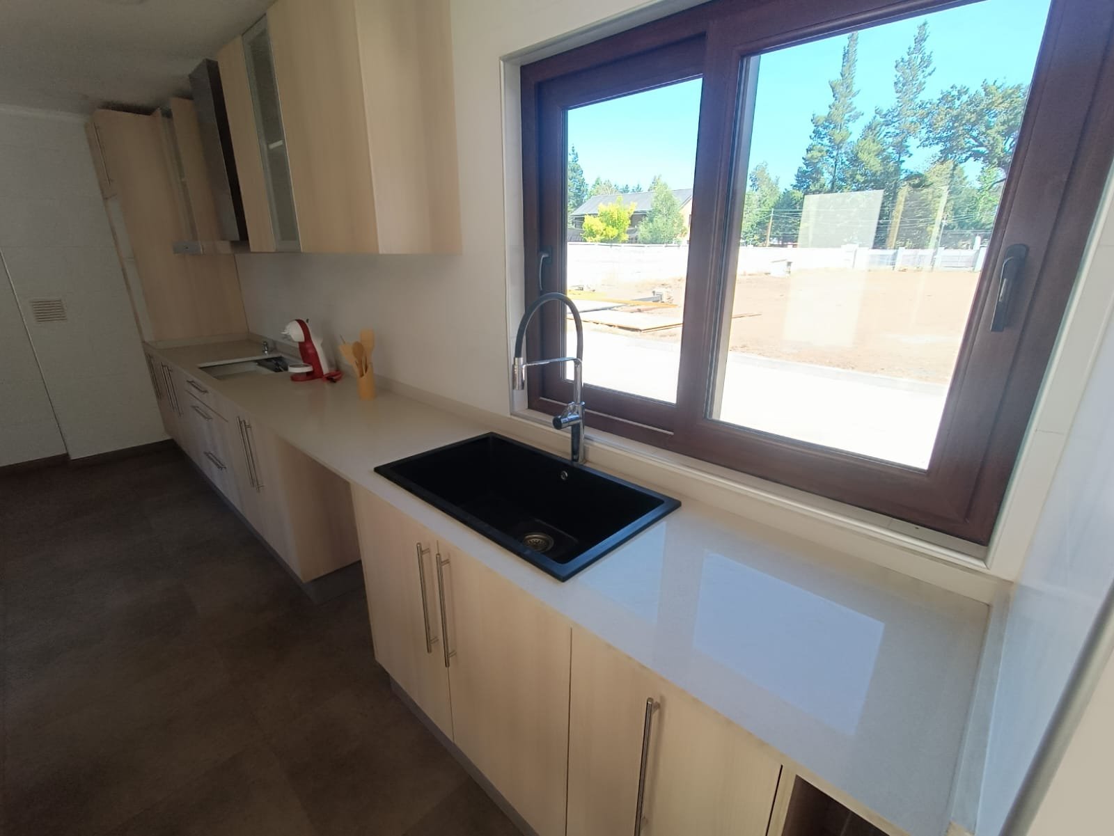 SE VENDE CASA EN EXLUSIVO CONDOMINIO DE LOS ÁNGELES