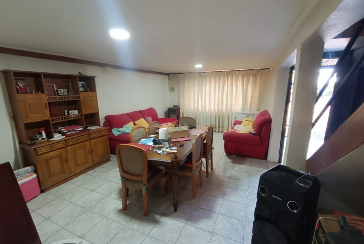 SE VENDE CASA EN CALLE GALVARINO LOS ÁNGELES