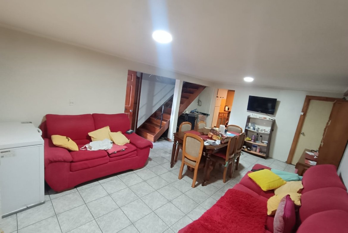 SE VENDE CASA EN CALLE GALVARINO LOS ÁNGELES