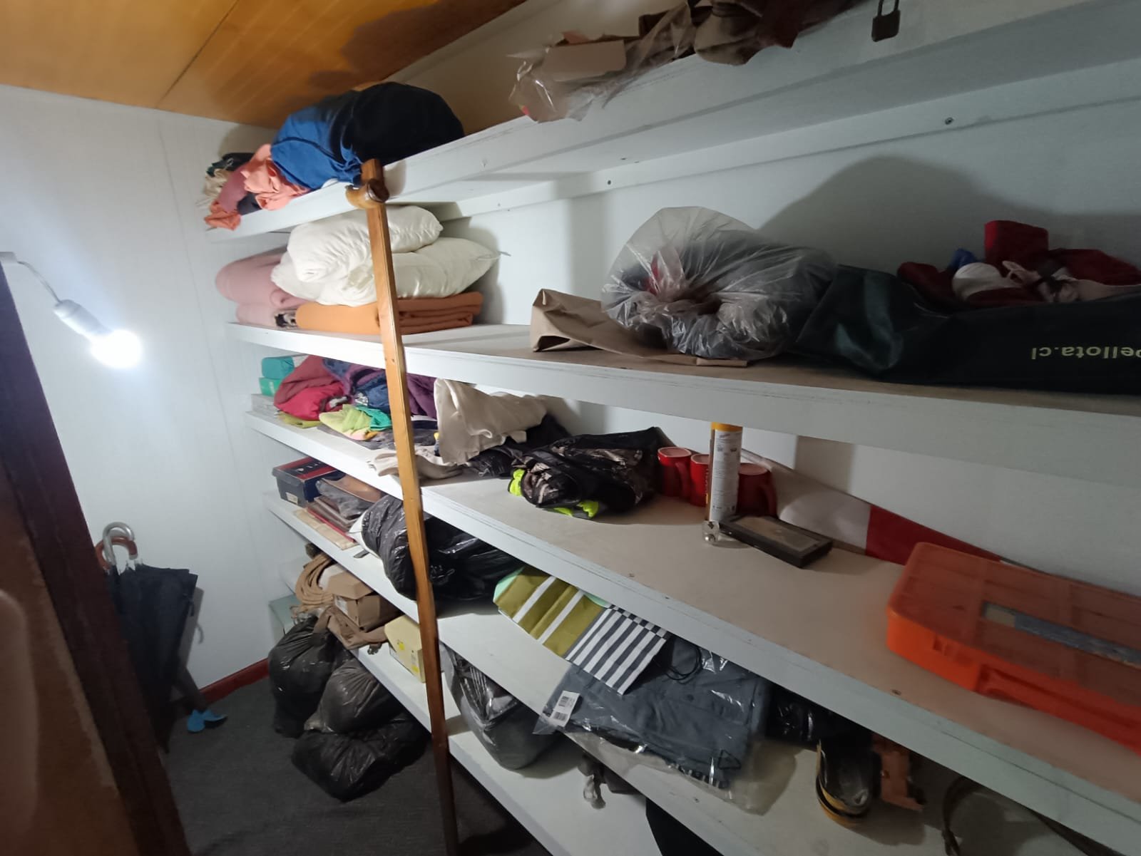 SE VENDE CASA EN CALLE GALVARINO LOS ÁNGELES