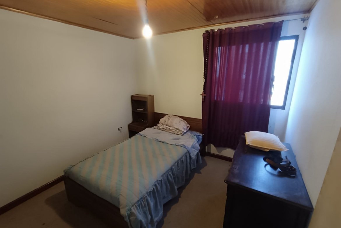 SE VENDE CASA EN CALLE GALVARINO LOS ÁNGELES