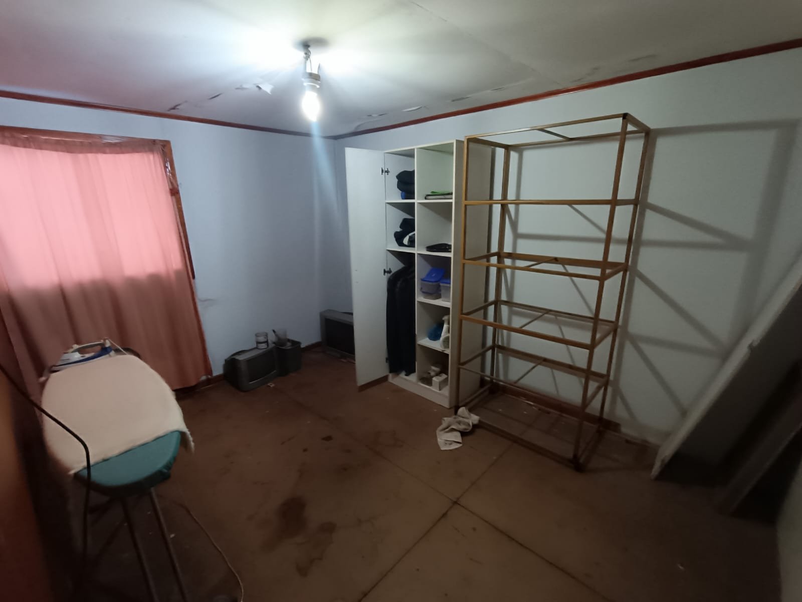 SE VENDE CASA EN CALLE GALVARINO LOS ÁNGELES