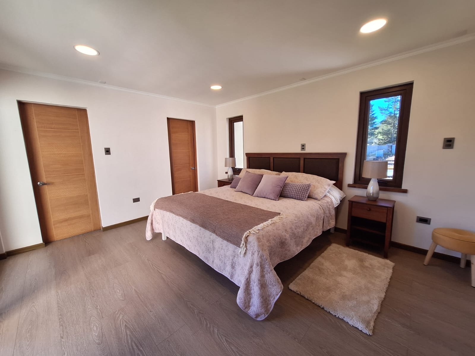 SE VENDE CASA EN EXLUSIVO CONDOMINIO DE LOS ÁNGELES