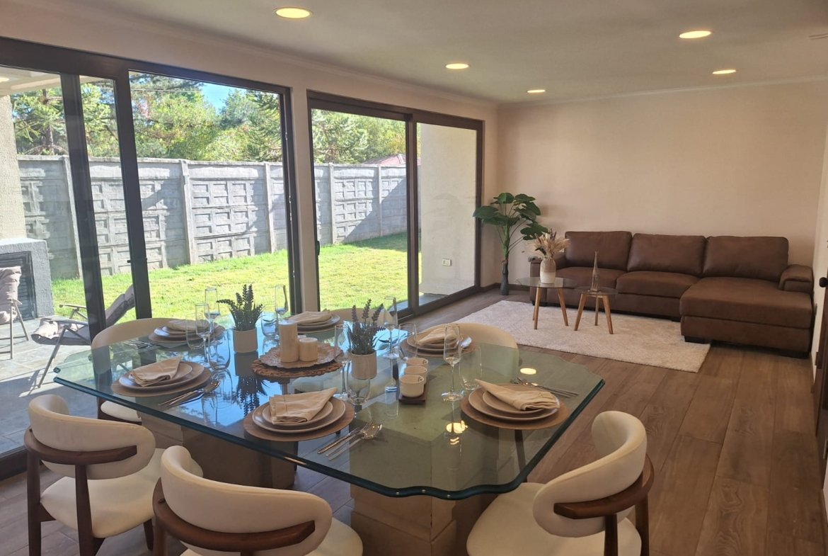 SE VENDE CASA EN EXLUSIVO CONDOMINIO DE LOS ÁNGELES