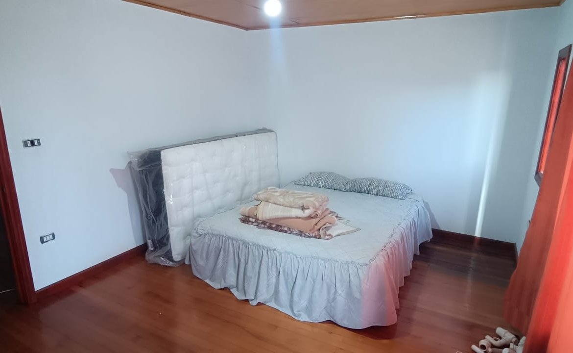 SE VENDE CASA EN CALLE GALVARINO LOS ÁNGELES