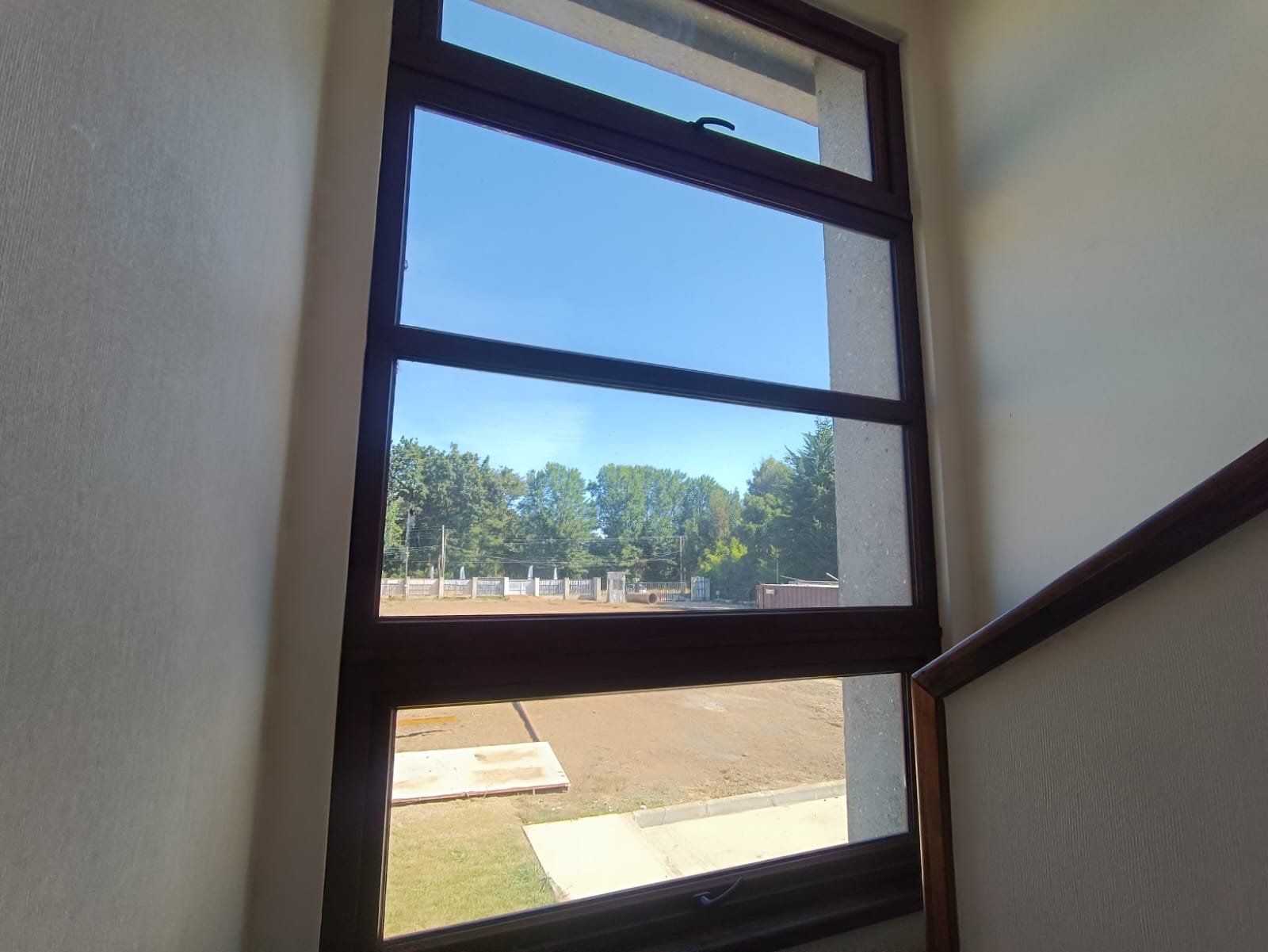 SE VENDE CASA EN EXLUSIVO CONDOMINIO DE LOS ÁNGELES