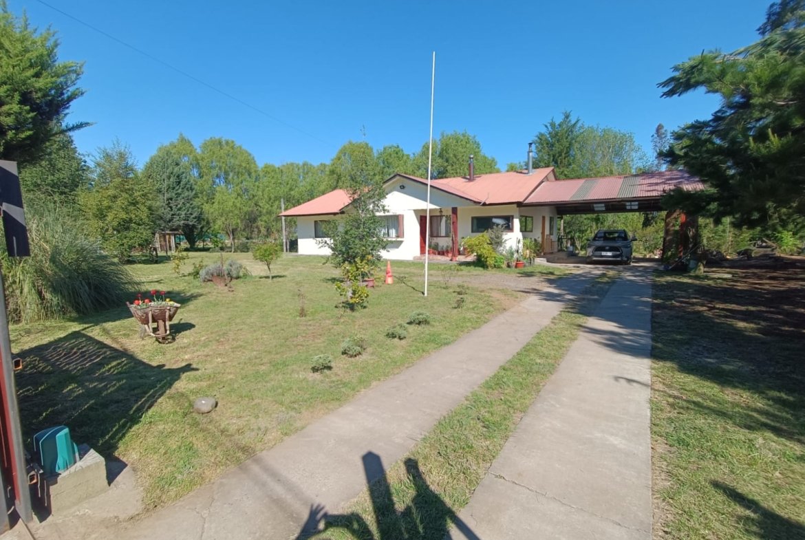 SE VENDE PARCELA CON DOS CASAS COUNTRY SANTA CATALINA