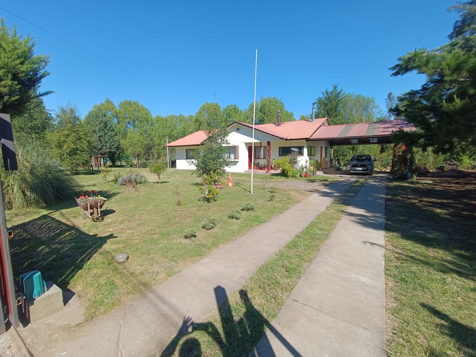 SE VENDE PARCELA CON DOS CASAS COUNTRY SANTA CATALINA