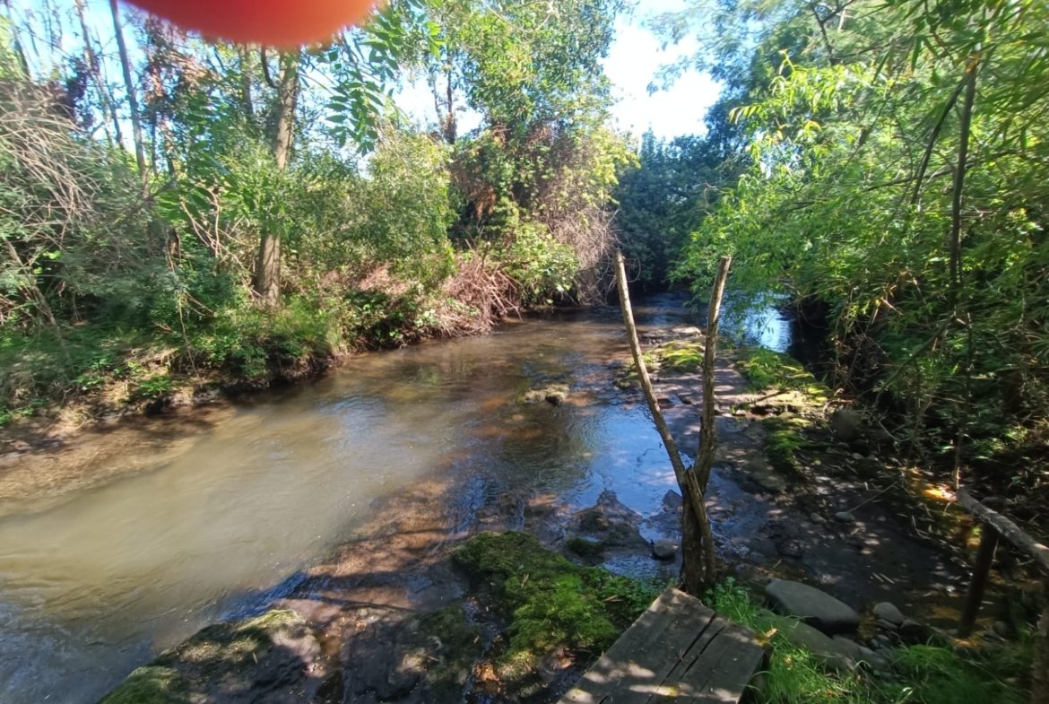 SE VENDE PARCELA CON DOS CASAS COUNTRY SANTA CATALINA