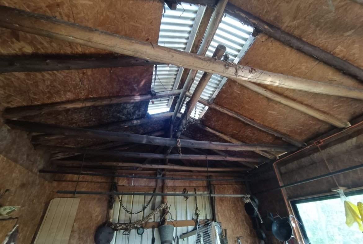 SE VENDE PARCELA CON DOS CASAS COUNTRY SANTA CATALINA