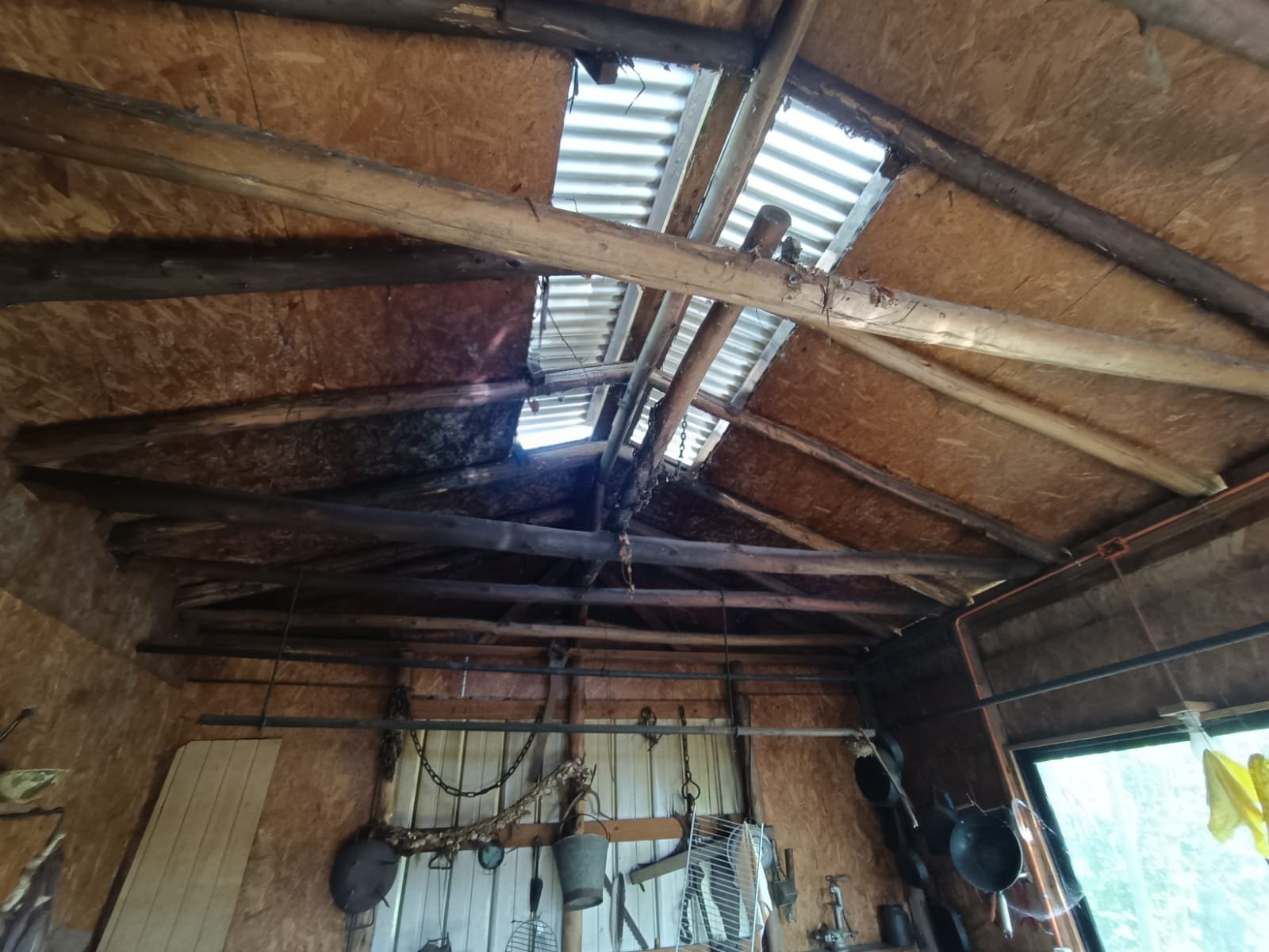 SE VENDE PARCELA CON DOS CASAS COUNTRY SANTA CATALINA
