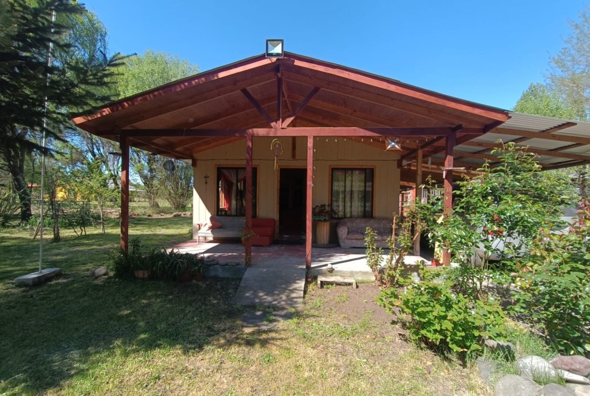 SE VENDE PARCELA CON DOS CASAS COUNTRY SANTA CATALINA