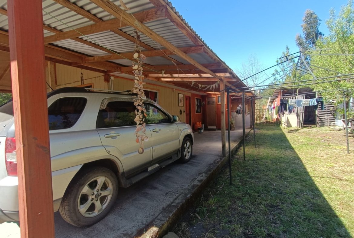 SE VENDE PARCELA CON DOS CASAS COUNTRY SANTA CATALINA