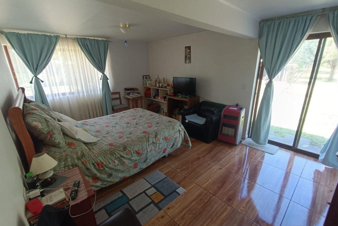 SE VENDE PARCELA CON DOS CASAS COUNTRY SANTA CATALINA