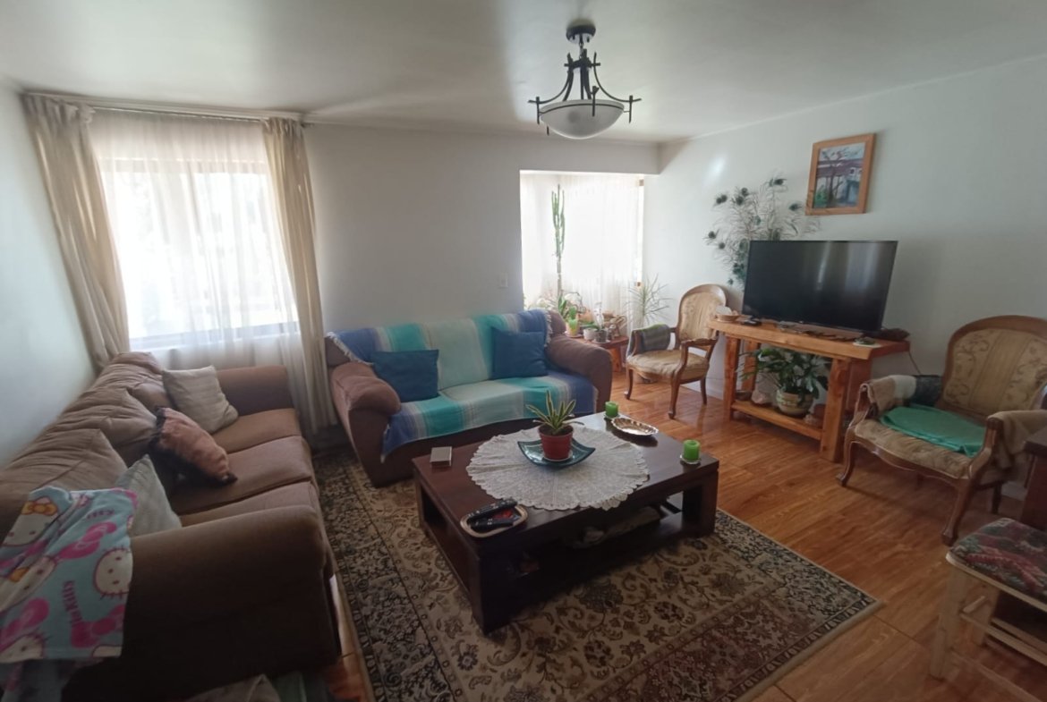 SE VENDE PARCELA CON DOS CASAS COUNTRY SANTA CATALINA