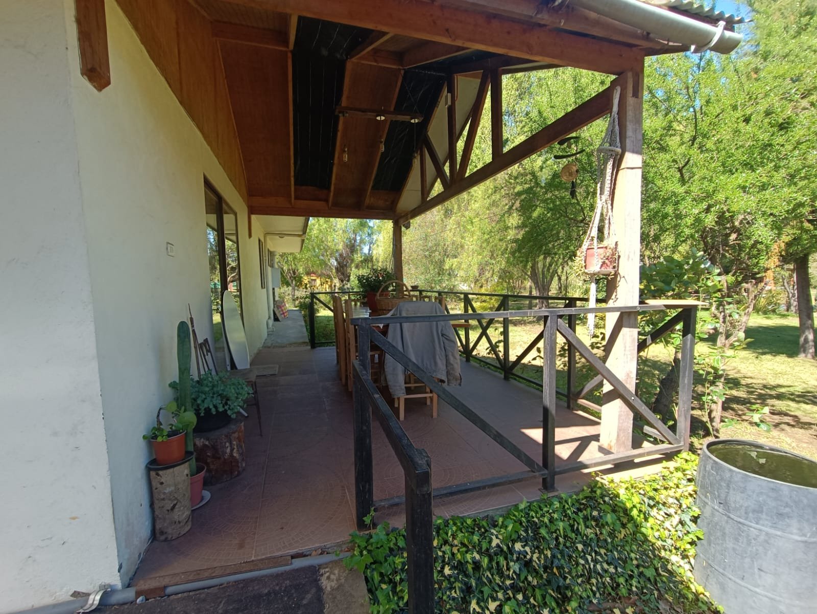 SE VENDE PARCELA CON DOS CASAS COUNTRY SANTA CATALINA