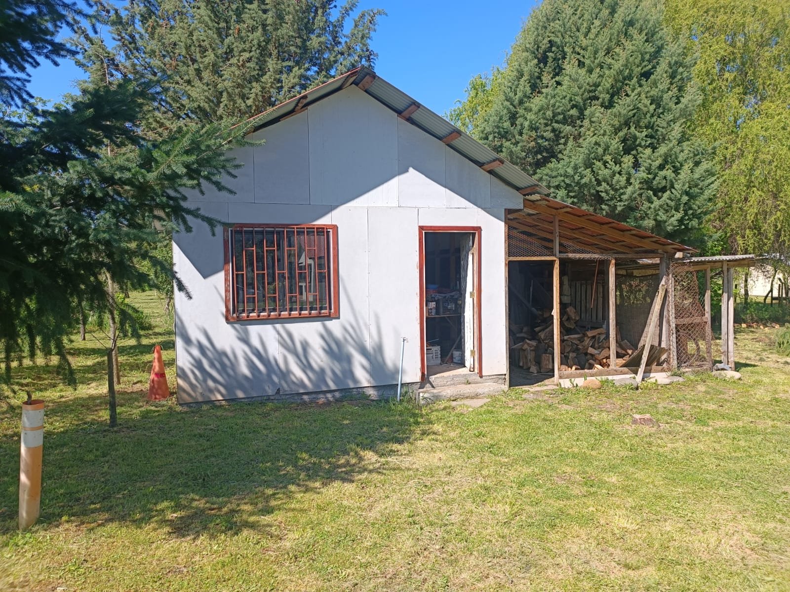 SE VENDE PARCELA CON DOS CASAS COUNTRY SANTA CATALINA