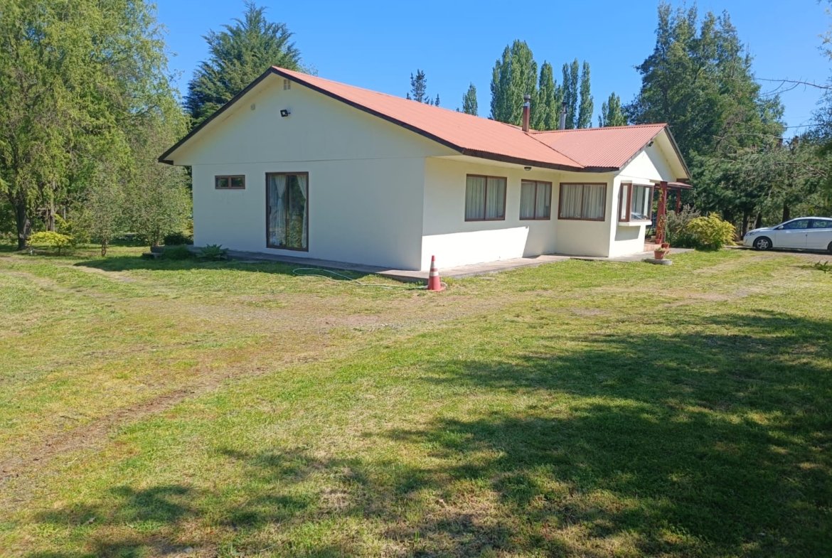SE VENDE PARCELA CON DOS CASAS COUNTRY SANTA CATALINA