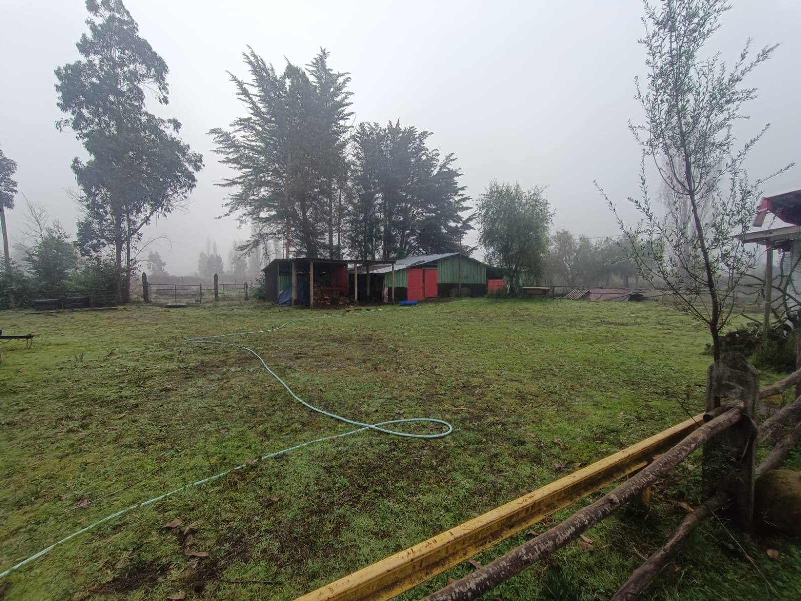 SE VENDE CAMPO 2.5 HECTÁREAS SECTOR SANTA FE