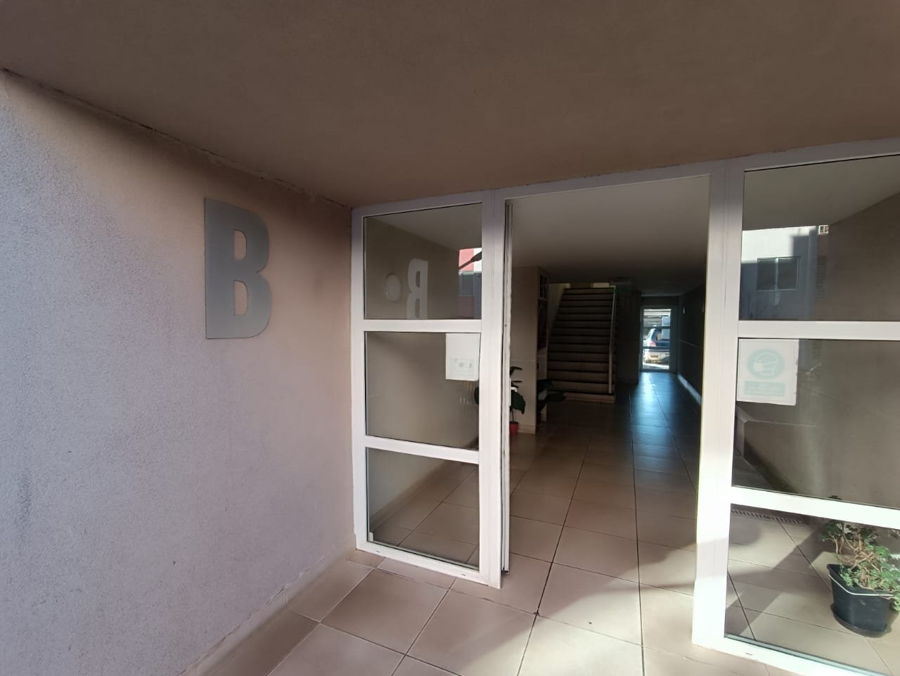 SE VENDE DEPARTAMENTO 2 DORMITORIOS 1 ESTACIONAMIENTO LOS ÁNGELES