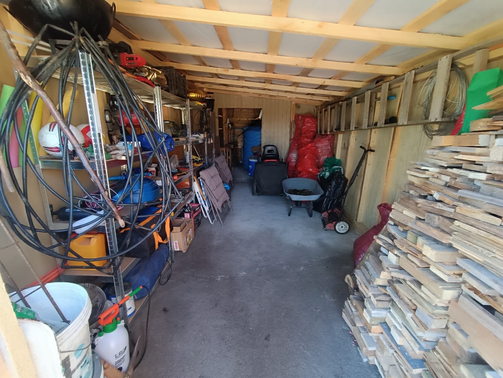SE VENDE CASA REGULARIZADA CAMINO A CERRO COLORADO LOS ÁNGELES