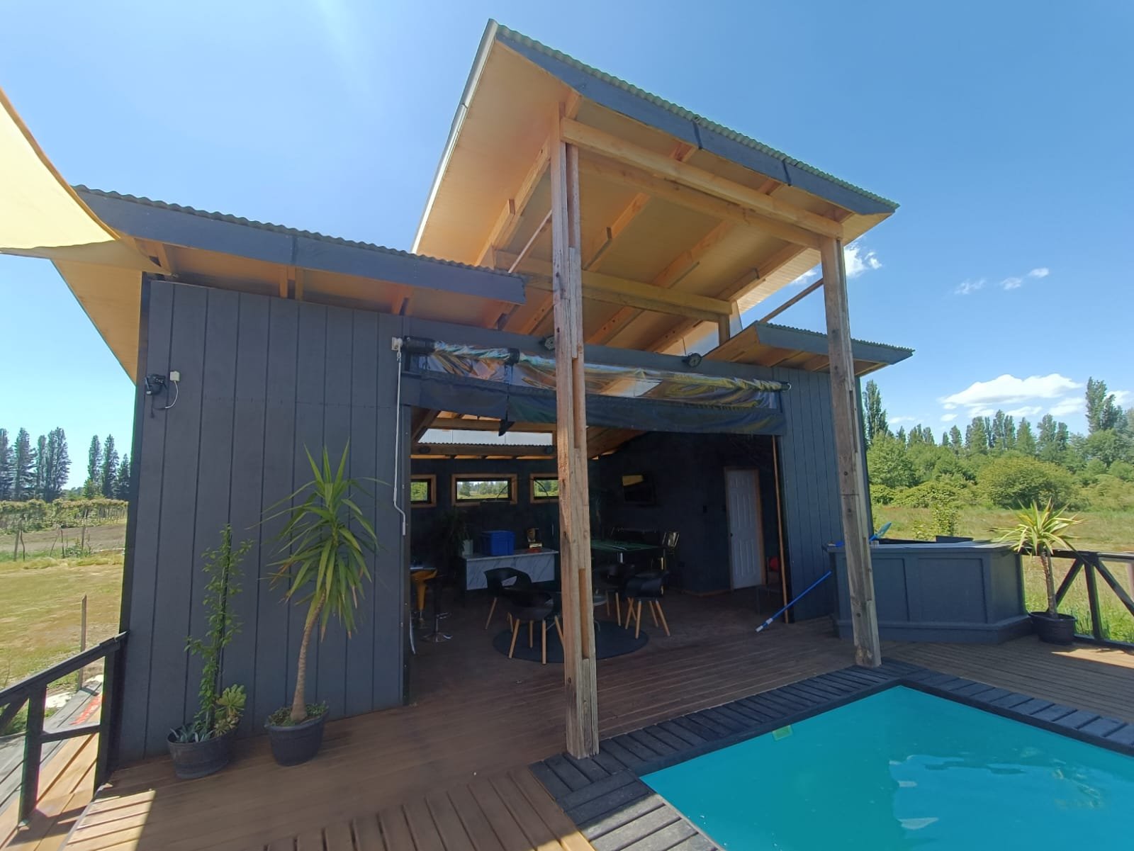SE VENDE CASA REGULARIZADA CAMINO A CERRO COLORADO LOS ÁNGELES