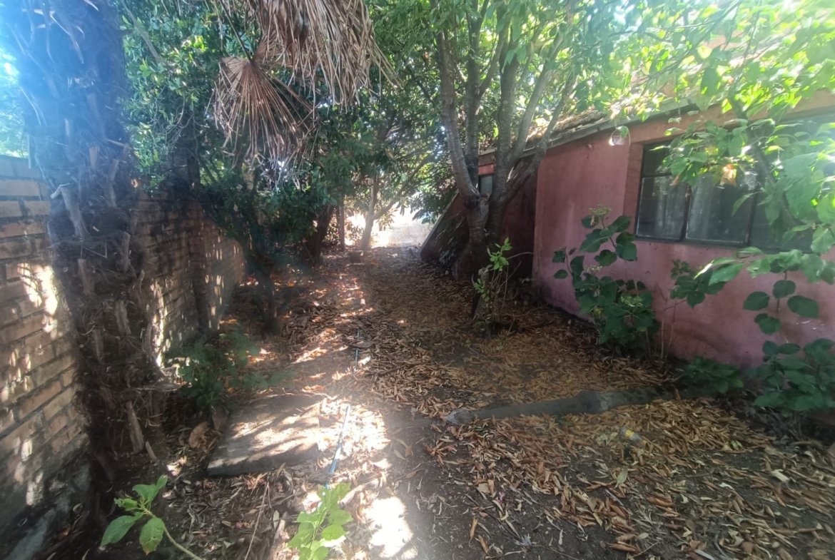 SE VENDE PROPIEDAD 1300 M2 EN CENTRO DE NACIMIENTO