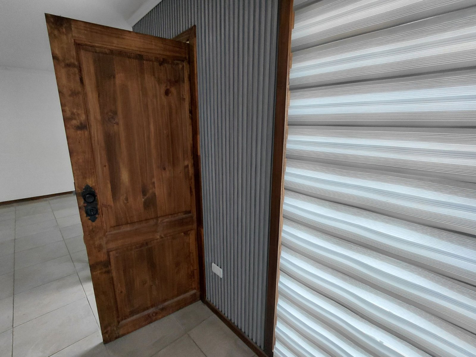 10 SE VENDE HERMOSA Y AMPLIA CASA CON NEGOCIO EN VILLA ANTUMALÉN, TEMUCO