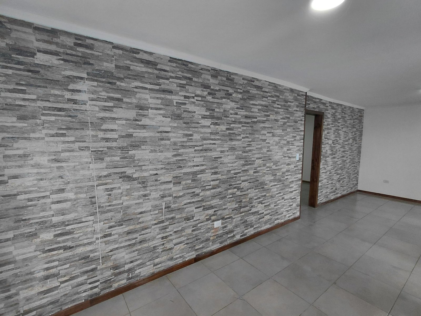 11 SE VENDE HERMOSA Y AMPLIA CASA CON NEGOCIO EN VILLA ANTUMALÉN, TEMUCO