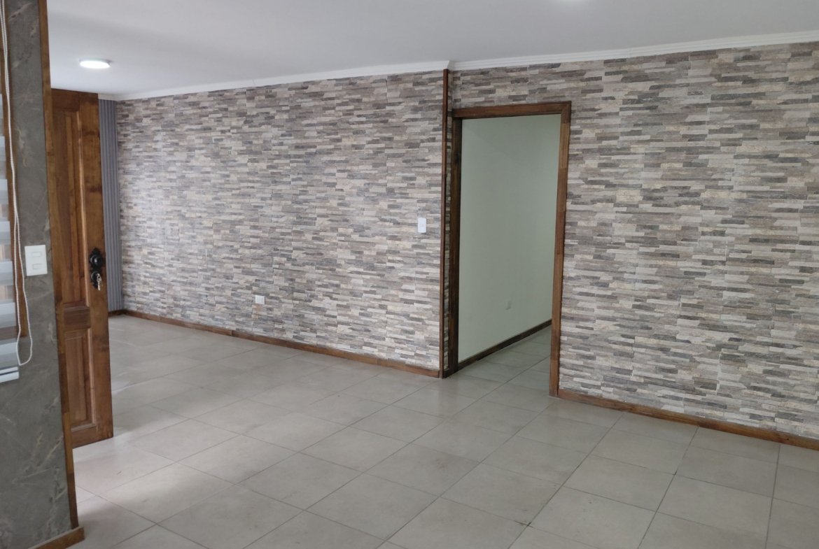 SE VENDE HERMOSA Y AMPLIA CASA CON NEGOCIO EN VILLA ANTUMALÉN, TEMUCO