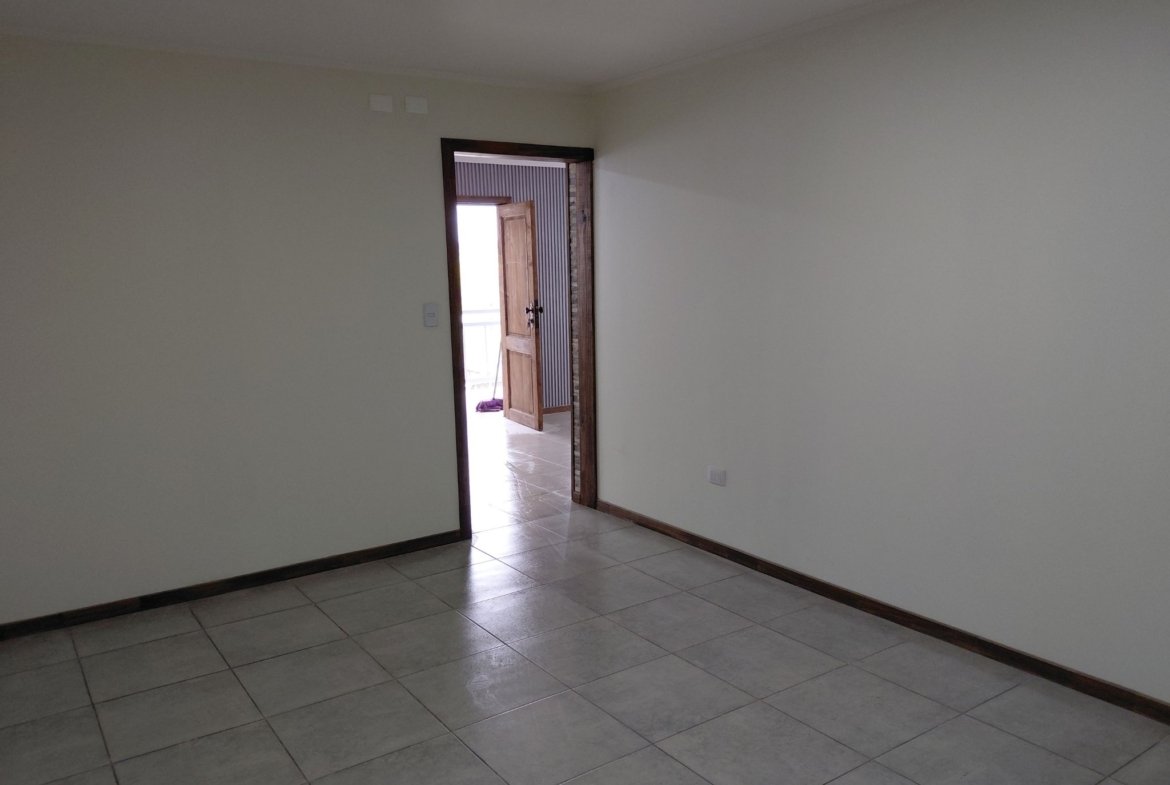 SE VENDE HERMOSA Y AMPLIA CASA CON NEGOCIO EN VILLA ANTUMALÉN, TEMUCO