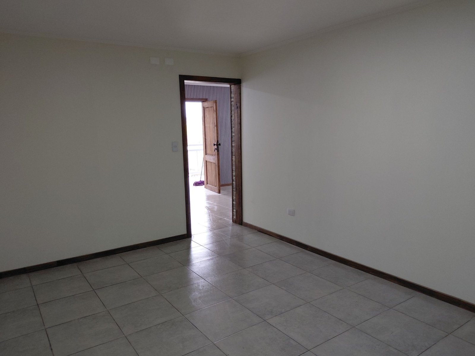 15 SE VENDE HERMOSA Y AMPLIA CASA CON NEGOCIO EN VILLA ANTUMALÉN, TEMUCO