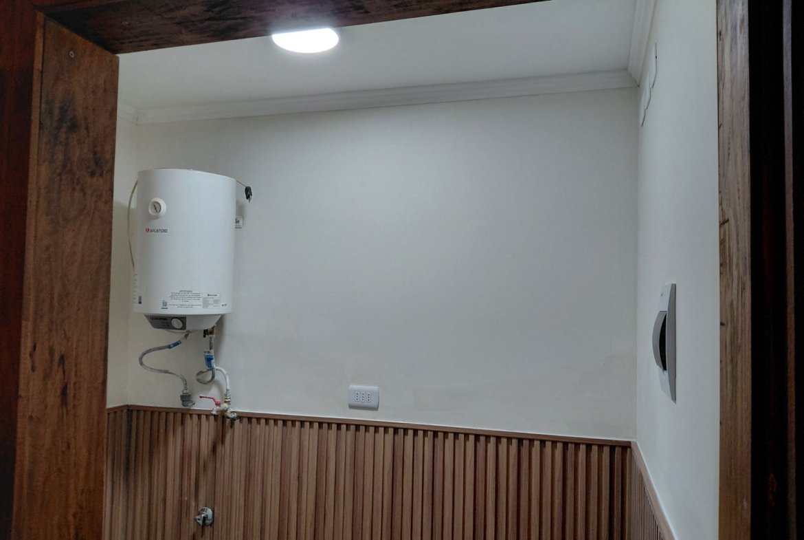 SE VENDE HERMOSA Y AMPLIA CASA CON NEGOCIO EN VILLA ANTUMALÉN, TEMUCO