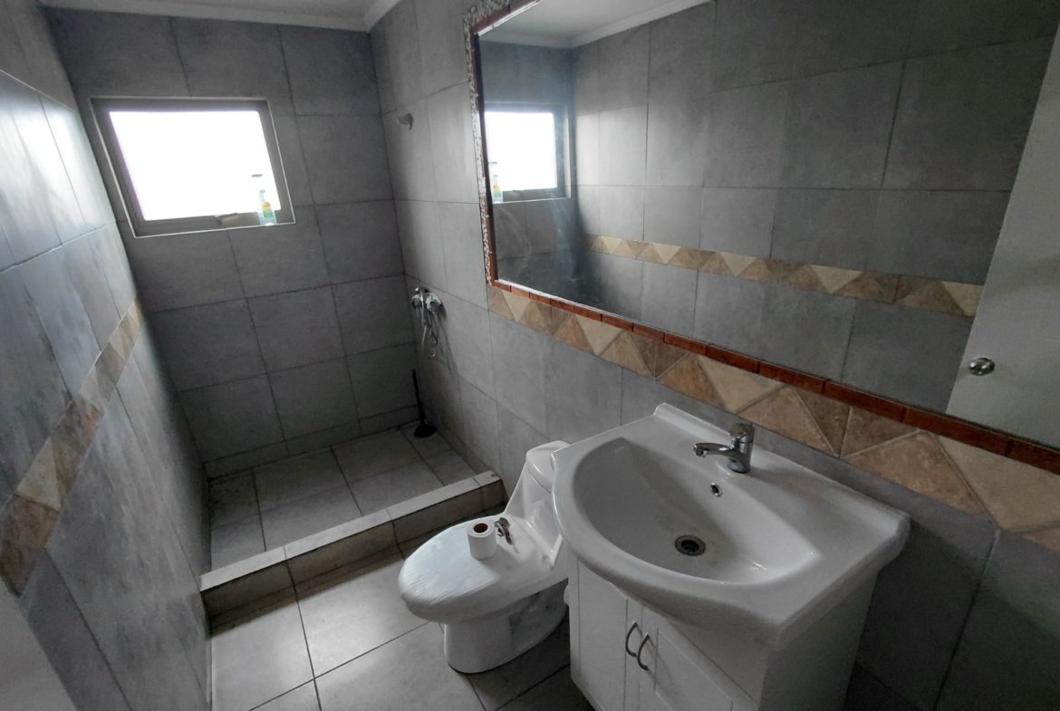 SE VENDE HERMOSA Y AMPLIA CASA CON NEGOCIO EN VILLA ANTUMALÉN, TEMUCO