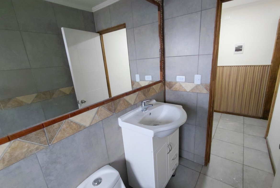 SE VENDE HERMOSA Y AMPLIA CASA CON NEGOCIO EN VILLA ANTUMALÉN, TEMUCO