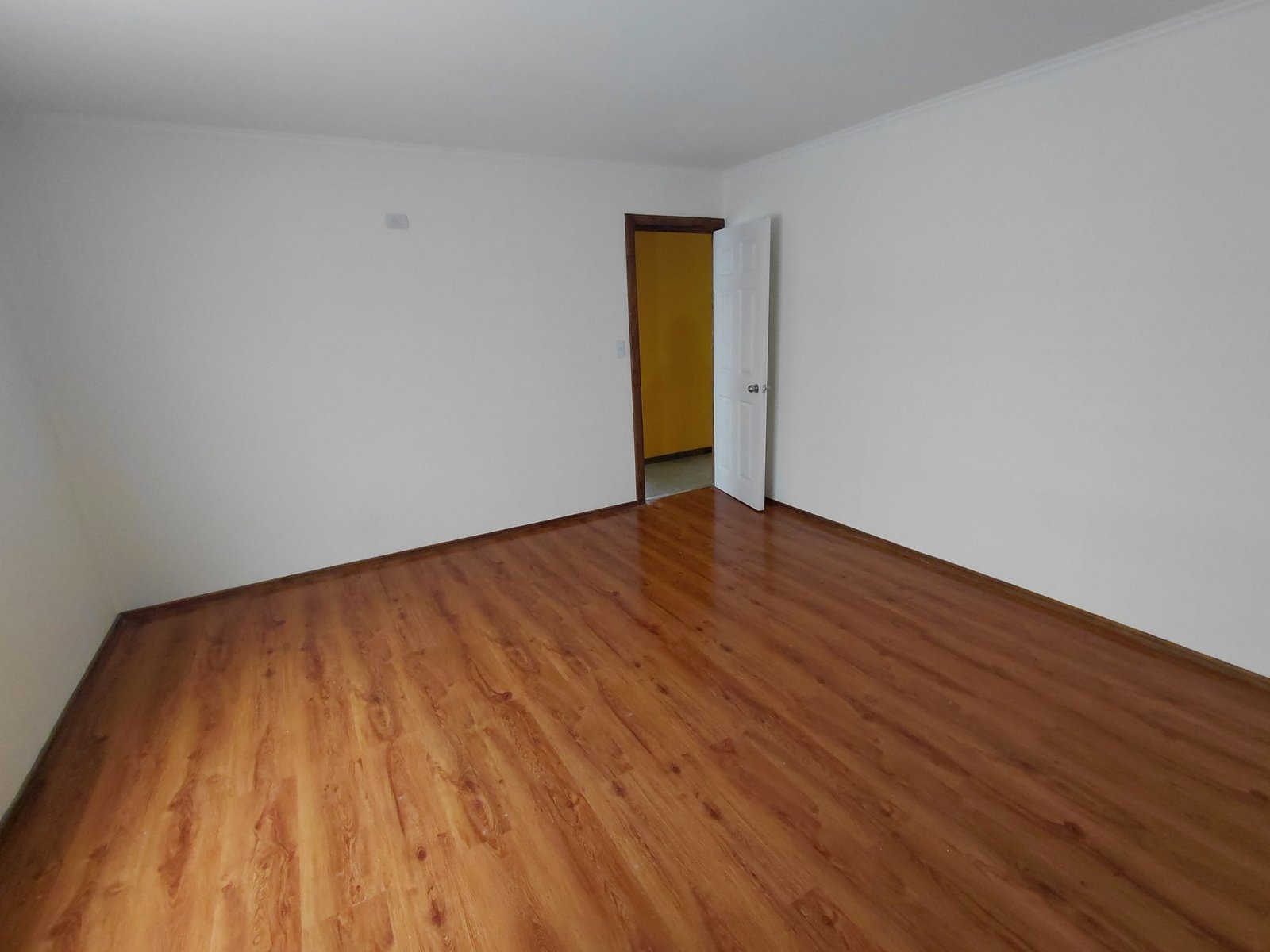 24 SE VENDE HERMOSA Y AMPLIA CASA CON NEGOCIO EN VILLA ANTUMALÉN, TEMUCO