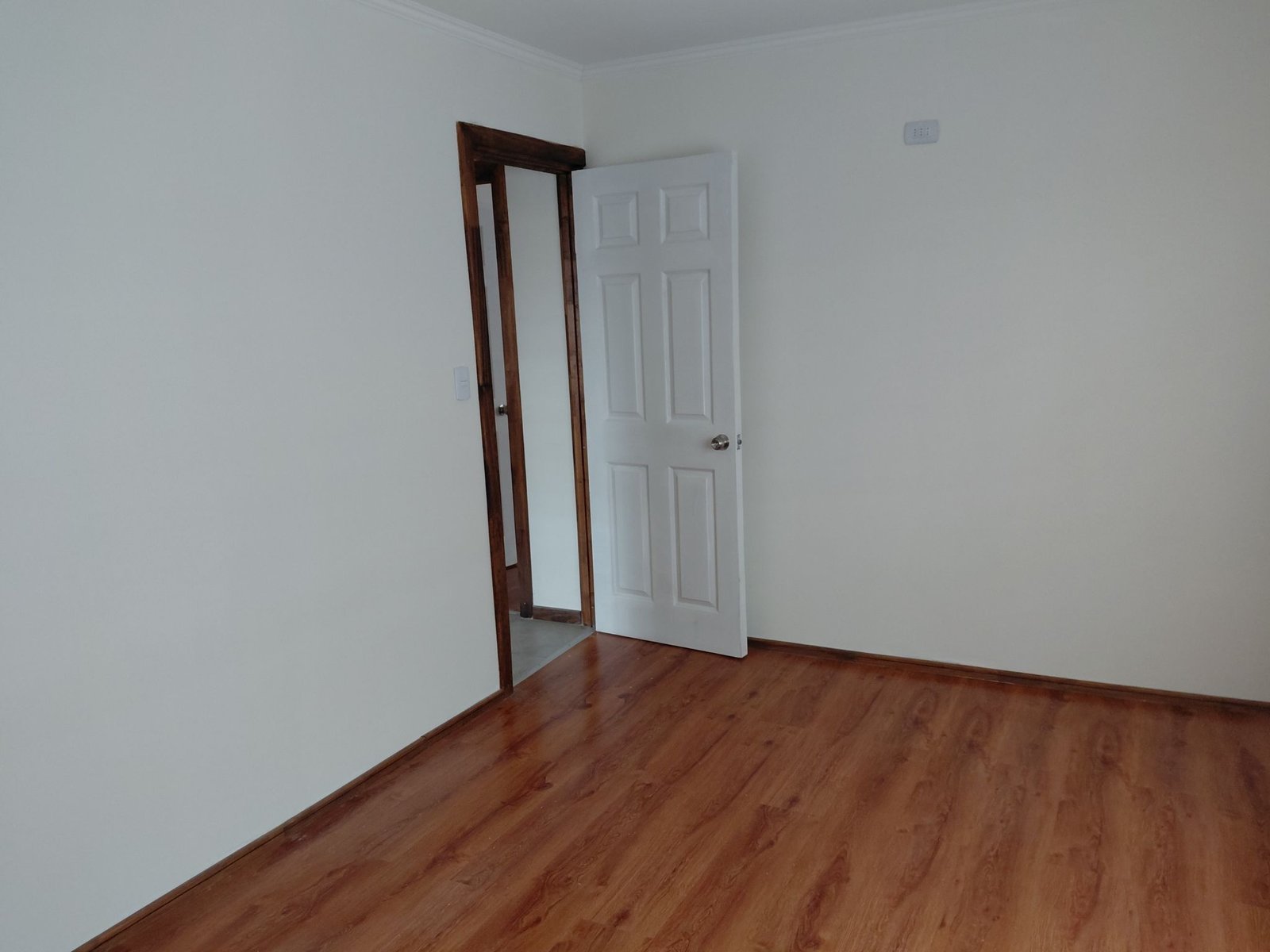 28 SE VENDE HERMOSA Y AMPLIA CASA CON NEGOCIO EN VILLA ANTUMALÉN, TEMUCO
