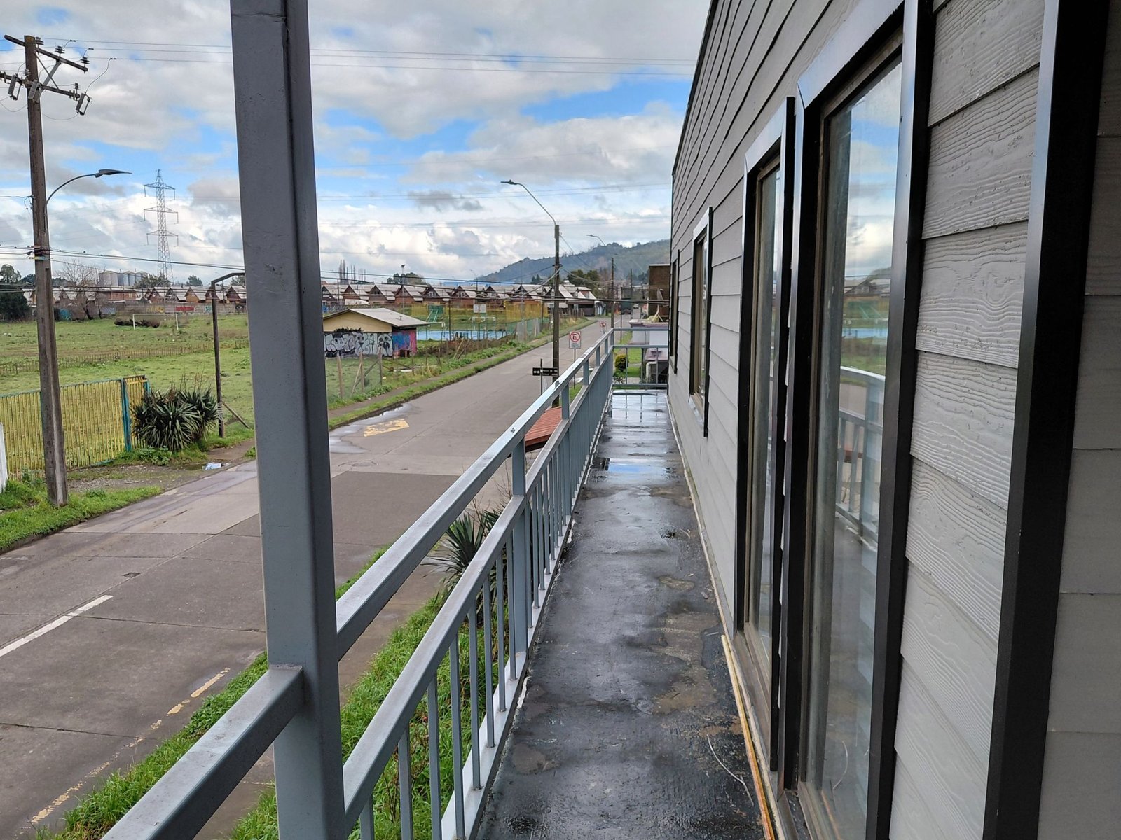 29 SE VENDE HERMOSA Y AMPLIA CASA CON NEGOCIO EN VILLA ANTUMALÉN, TEMUCO