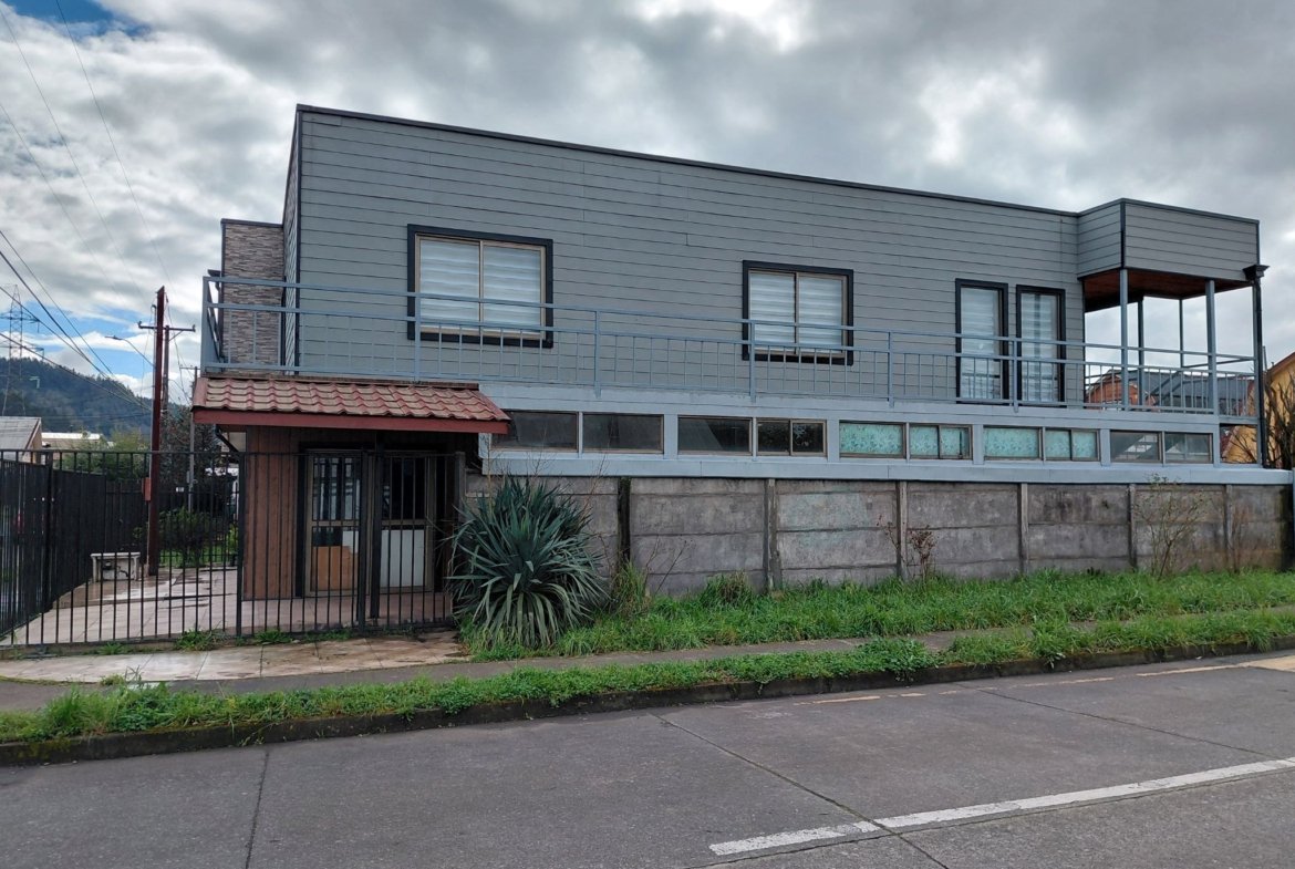 SE VENDE HERMOSA Y AMPLIA CASA CON NEGOCIO EN VILLA ANTUMALÉN, TEMUCO