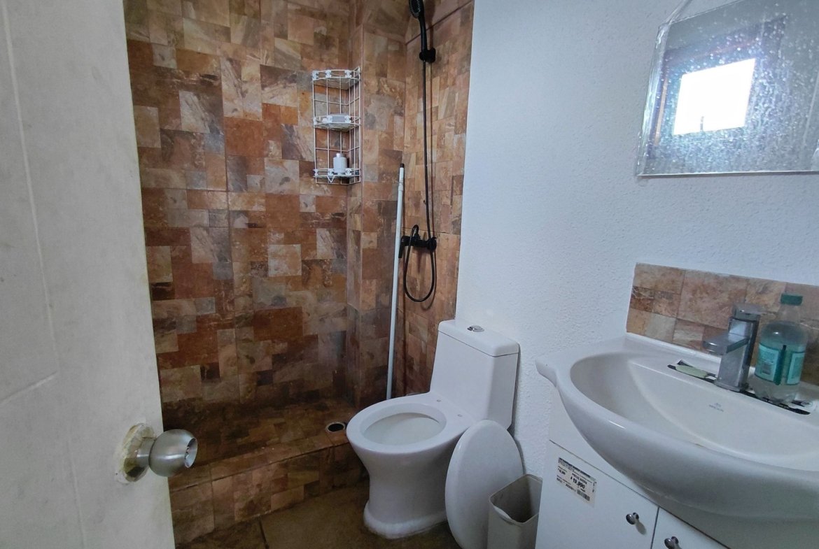 SE VENDE HERMOSA Y AMPLIA CASA CON NEGOCIO EN VILLA ANTUMALÉN, TEMUCO